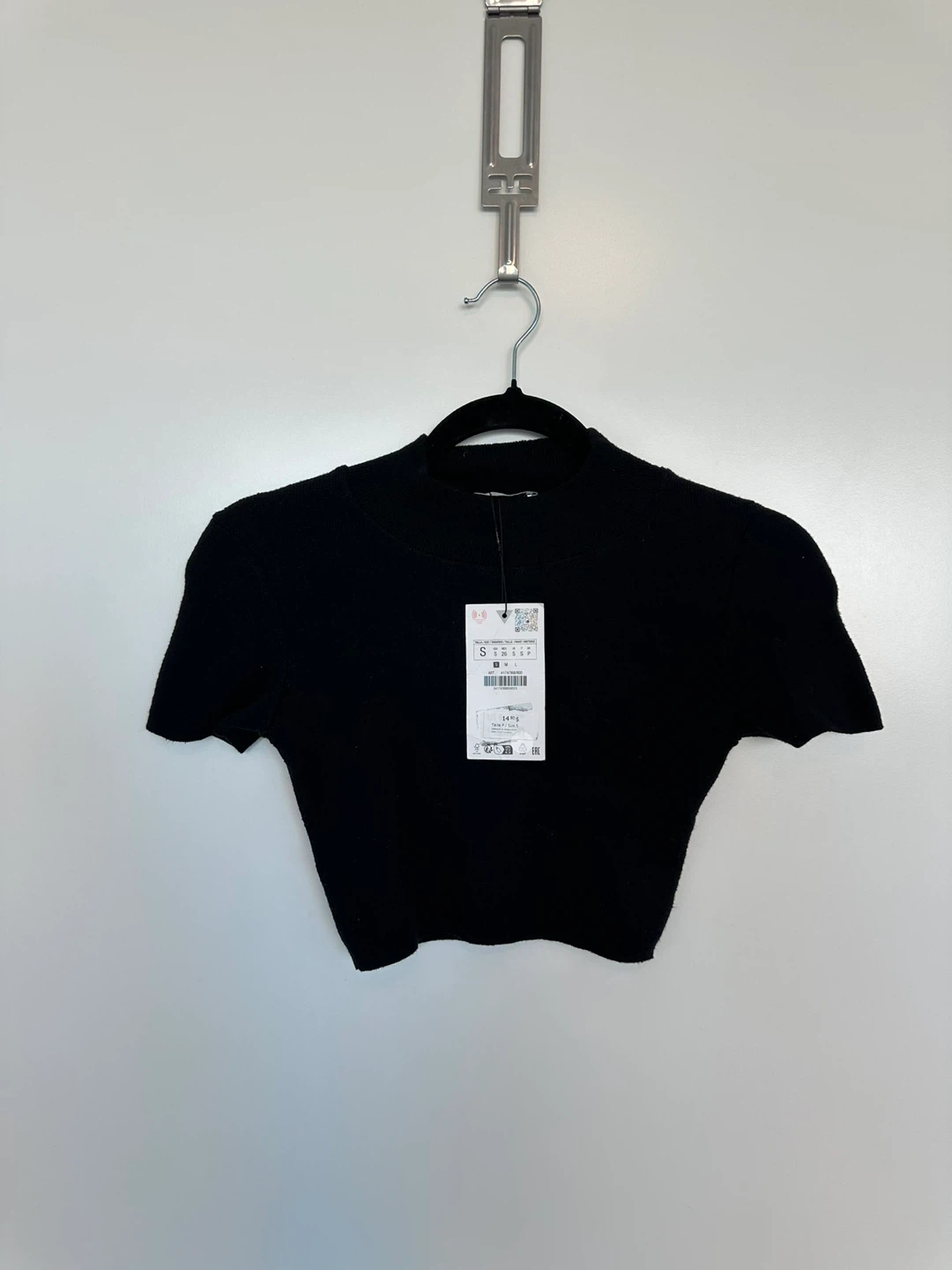 Zara Black Mock Neck Cropped Top - Size S