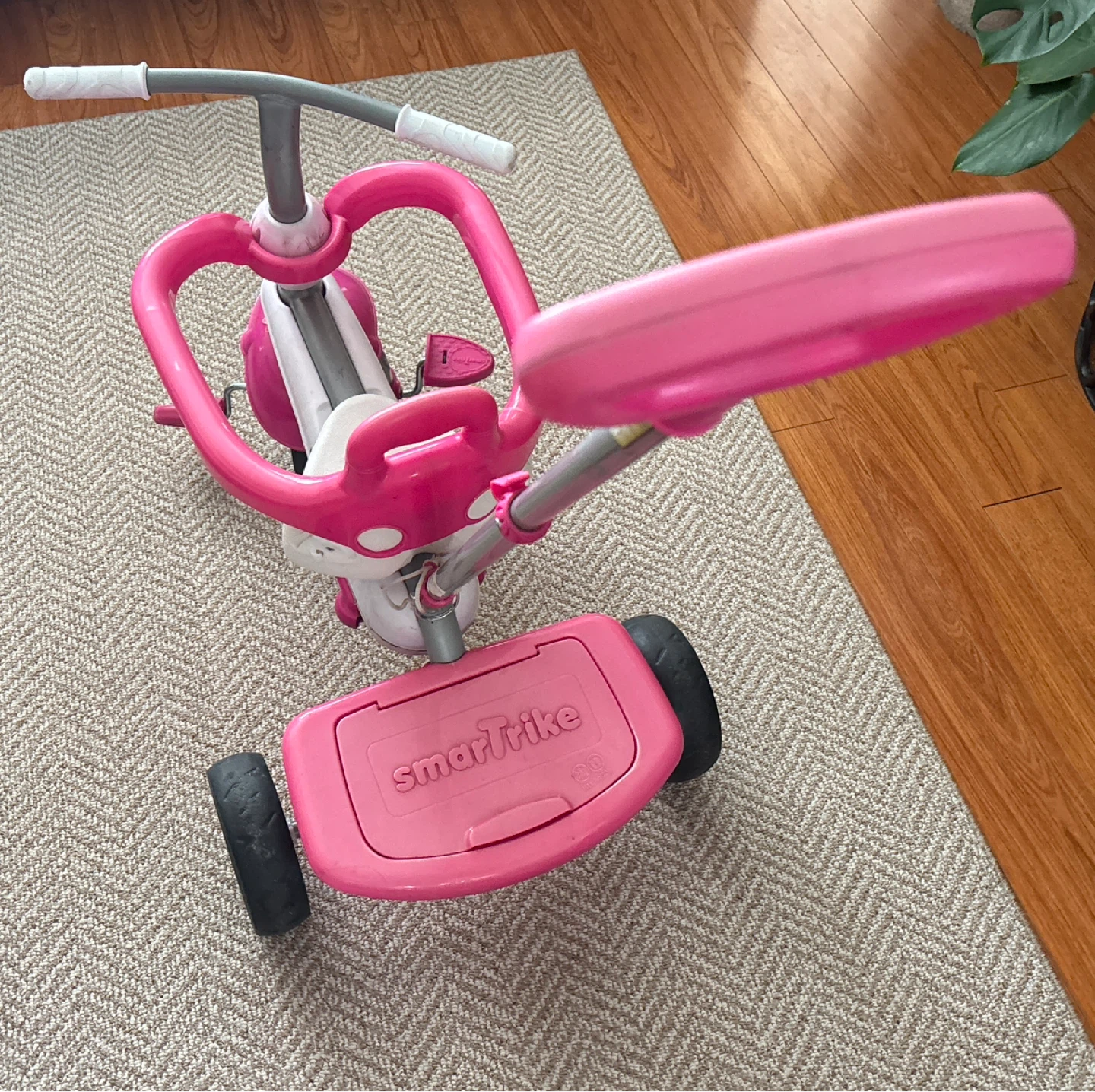 Smartrike Pink Tricycle (sold as-is) - photo 4