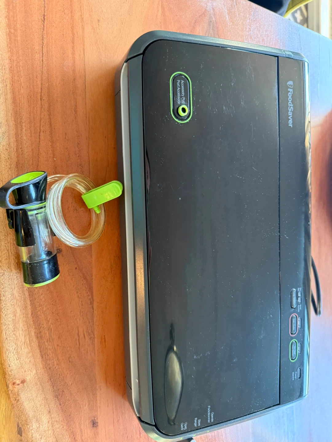 FoodSaver Vacuum Sealer with Accessory Hose - photo 2