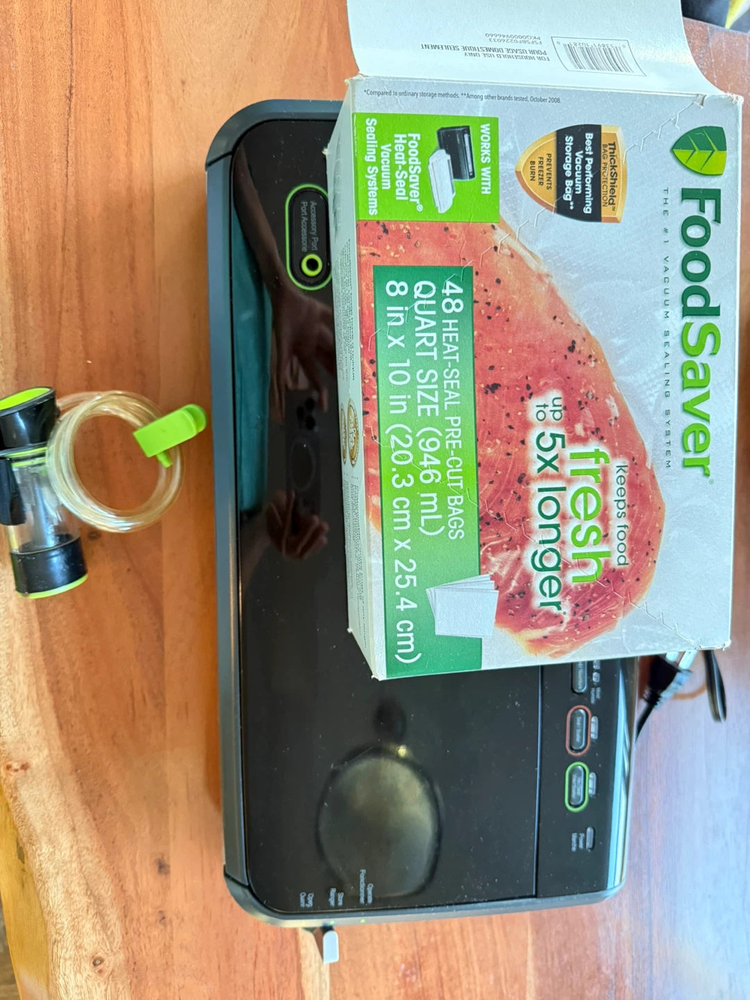 FoodSaver Vacuum Sealer with Accessory Hose