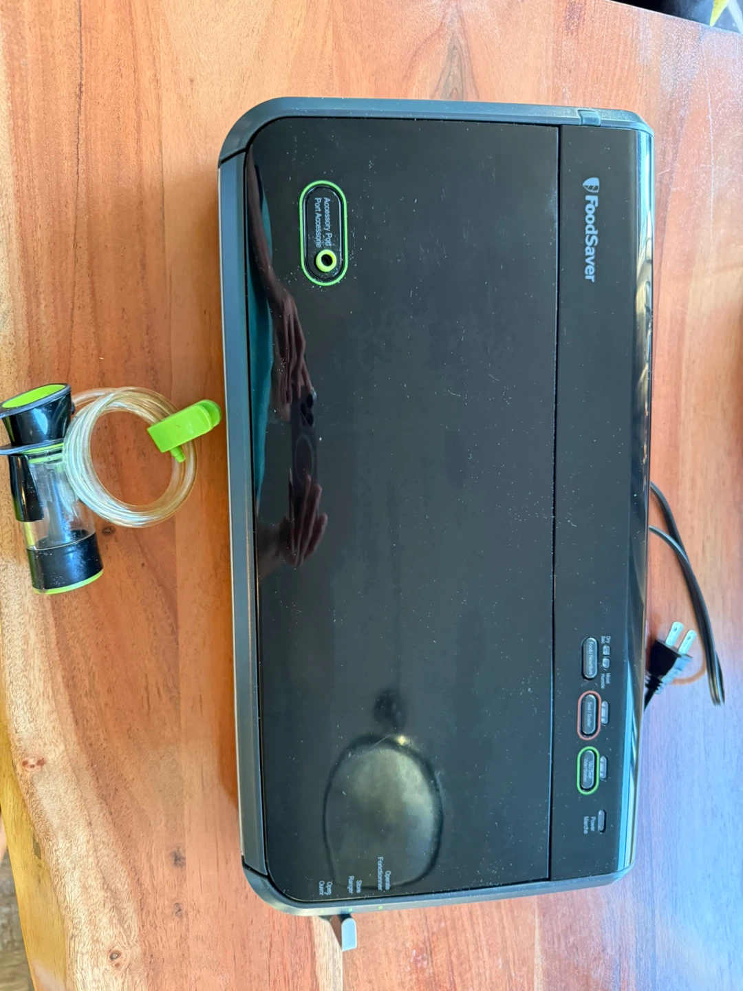 FoodSaver Vacuum Sealer with Accessory Hose - photo 3