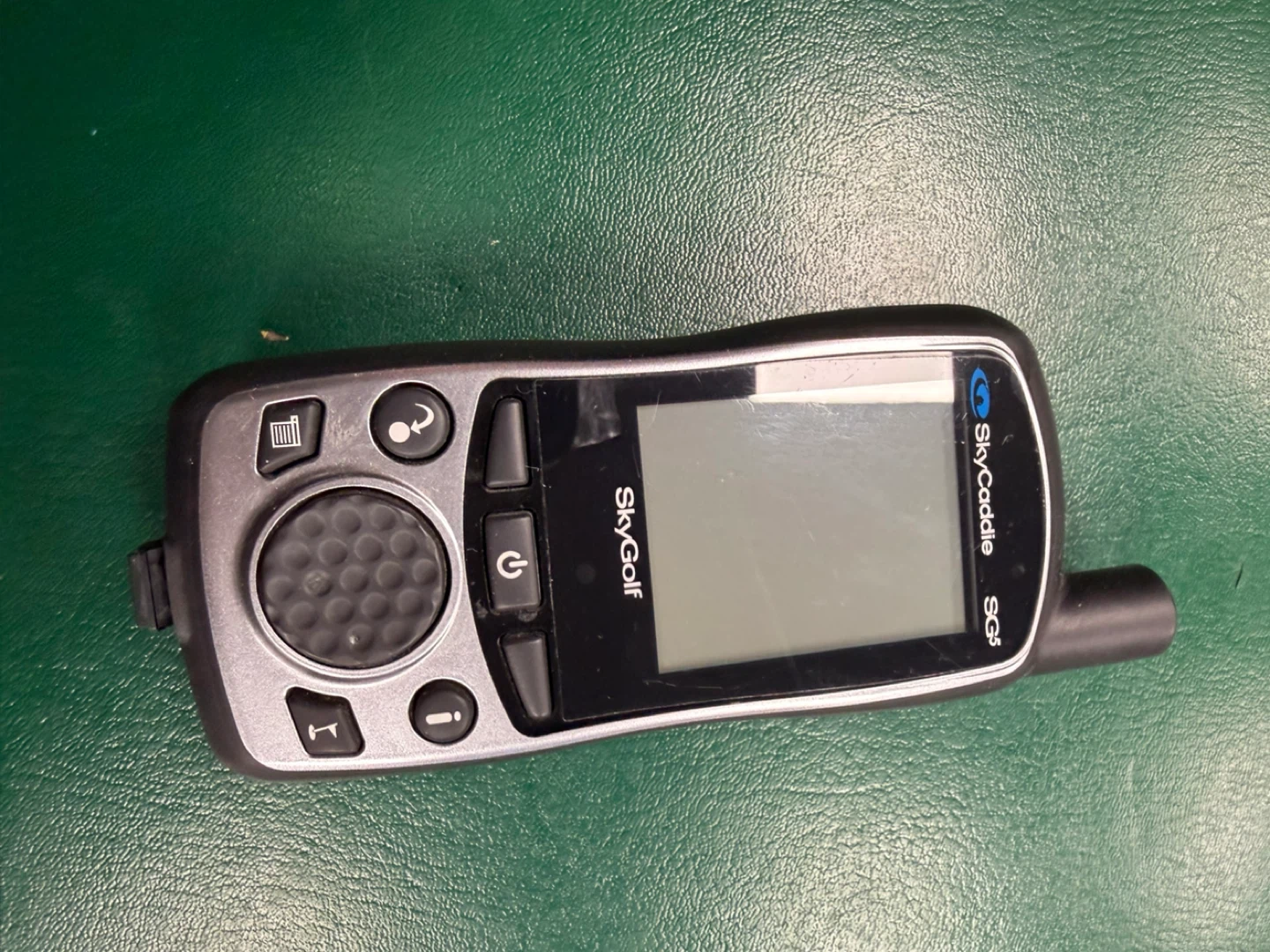 SkyGolf SkyCaddie SG5 GPS Device