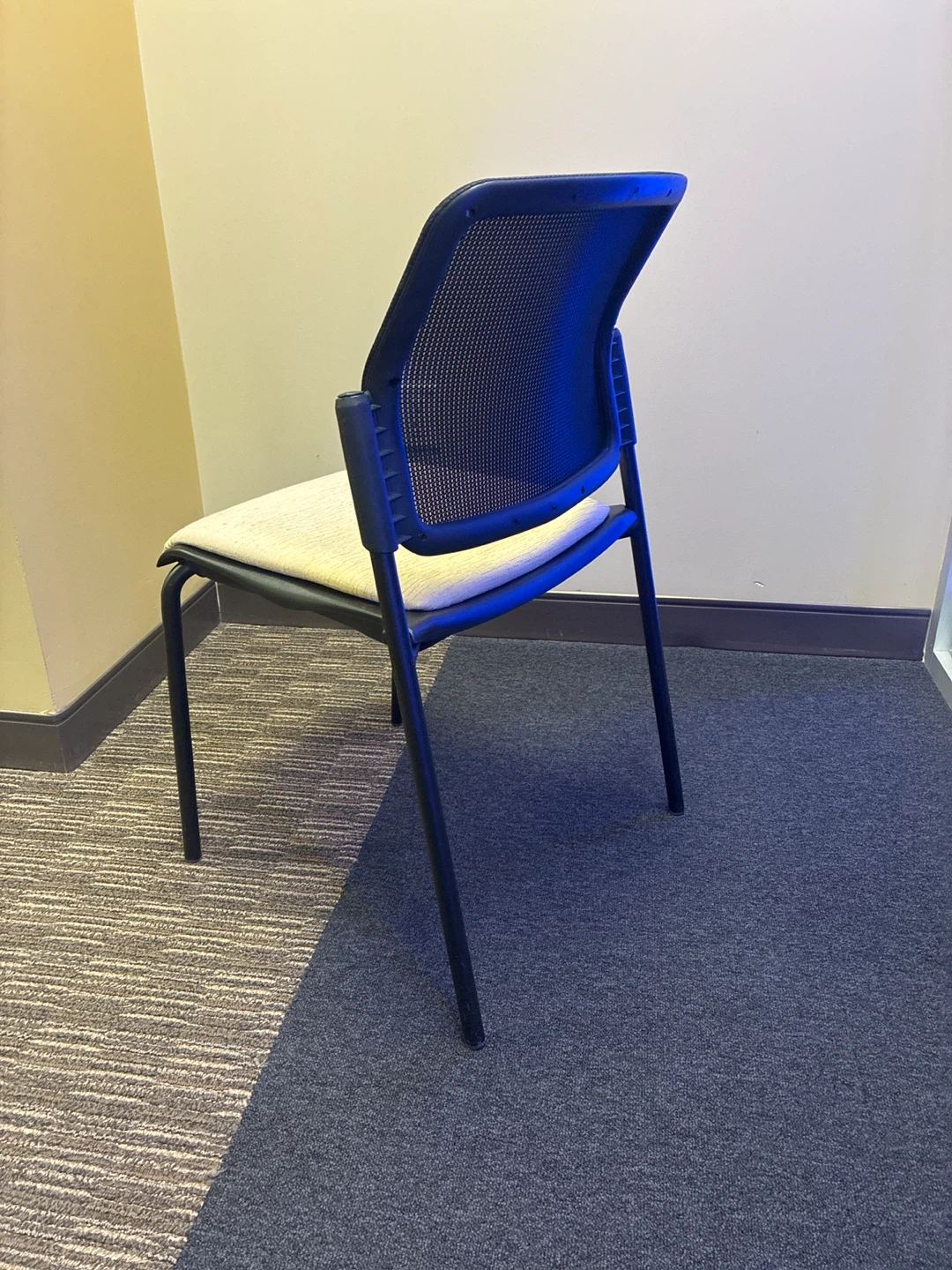 Office Chair with Mesh Back - photo 2