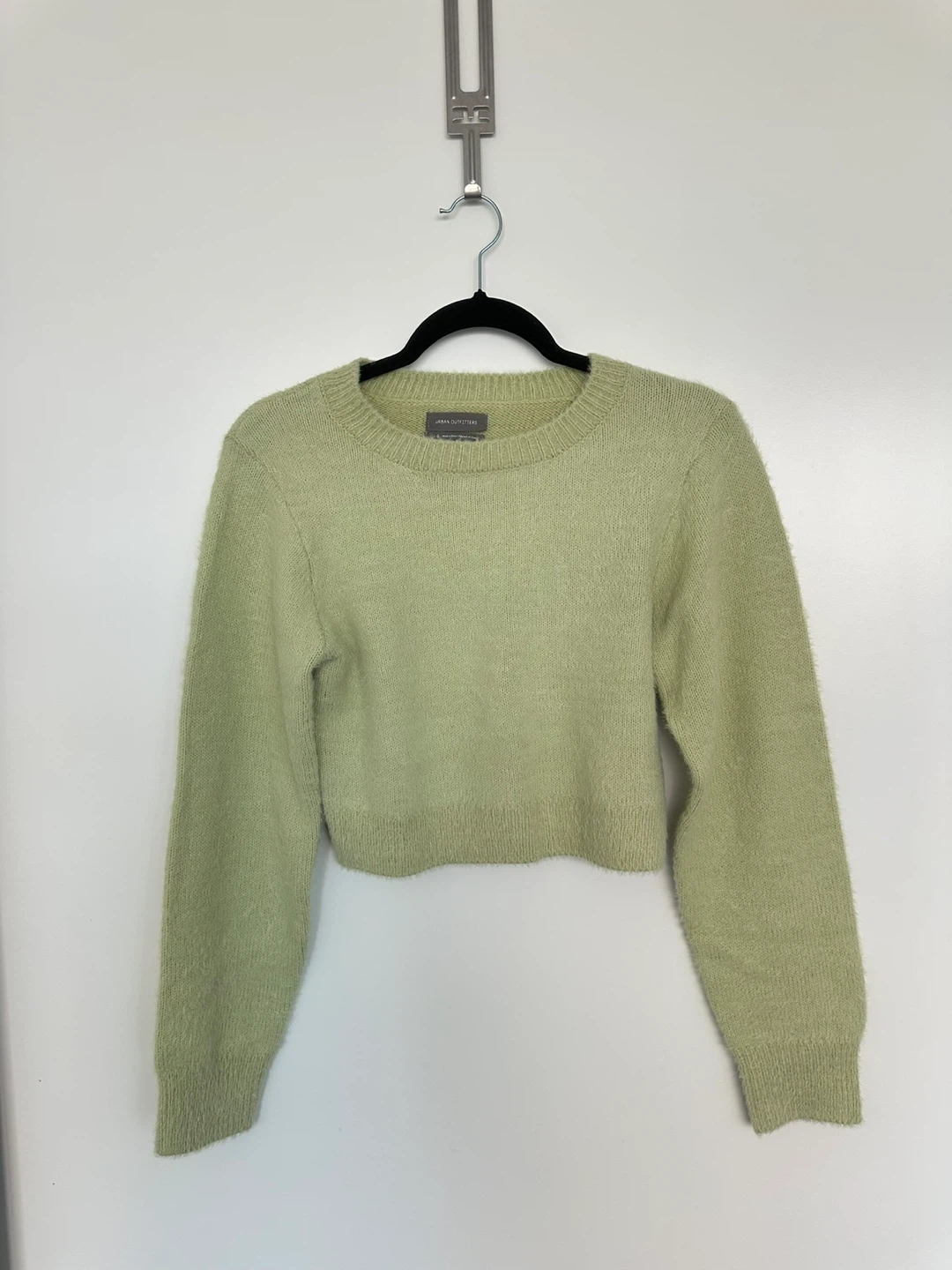 Urban Outfitters Green Fuzzy Cropped Sweater - Size L-G - photo 5