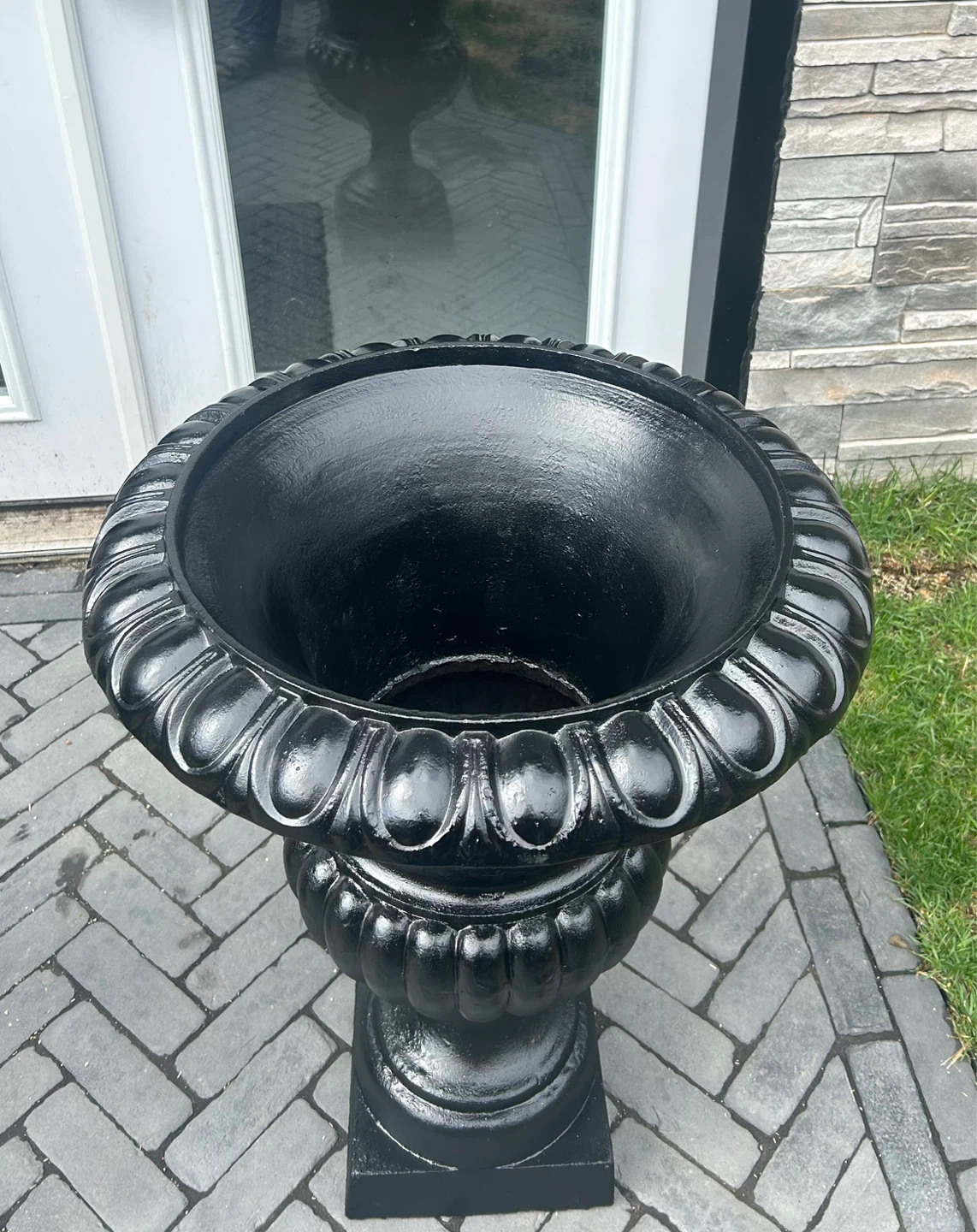 TWO Antique Large Cast Iron Garden Urns/Planters - photo 5