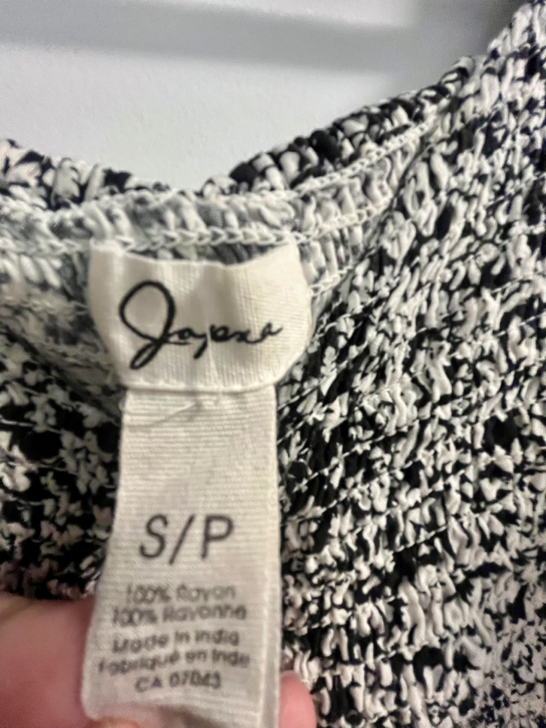 H&M Joy  Black and white floral print crop top Size Medium - photo 2