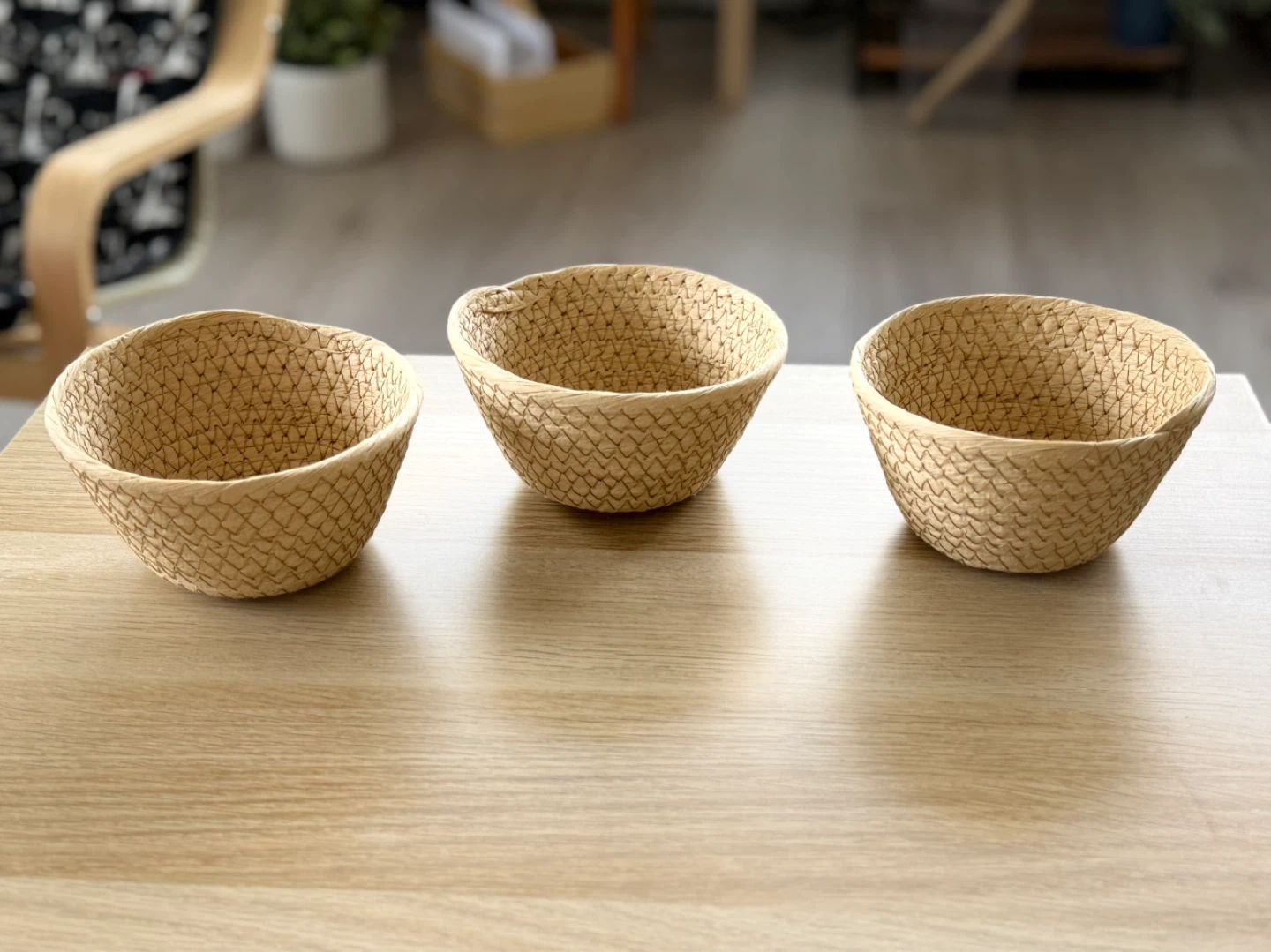 Set of 3 brand new woven seagrass mini bowls
