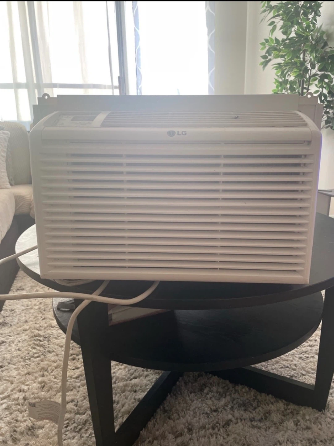 LG Window Air Conditioner with Remote - photo 3