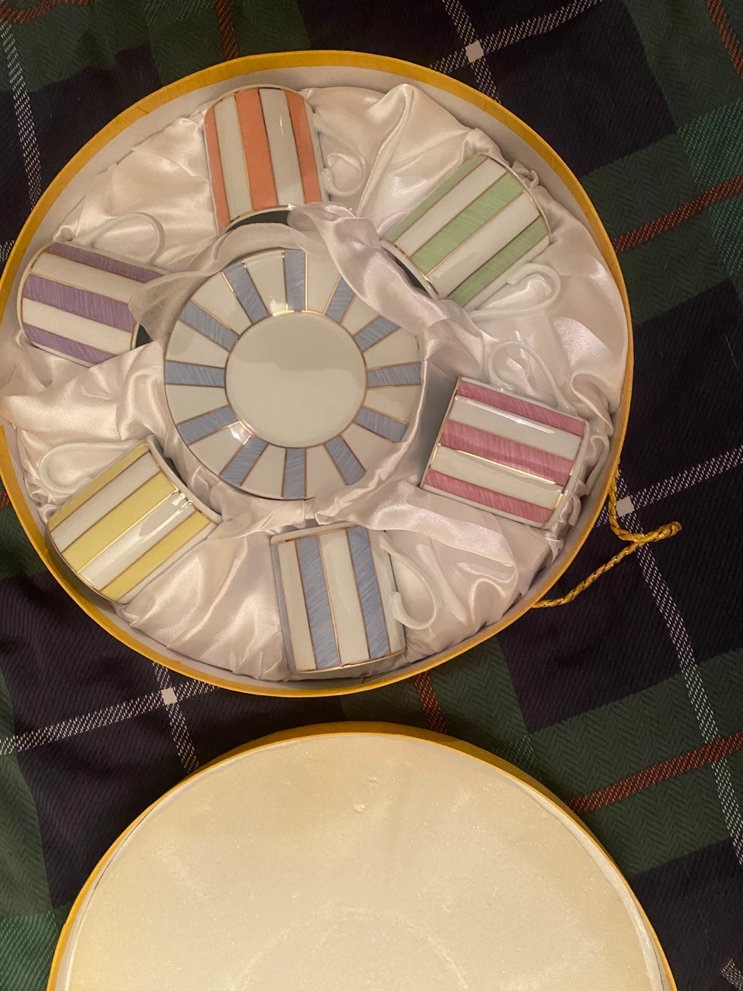 Classic Coffee & Tea Striped Teacup and Saucer Set - photo 2