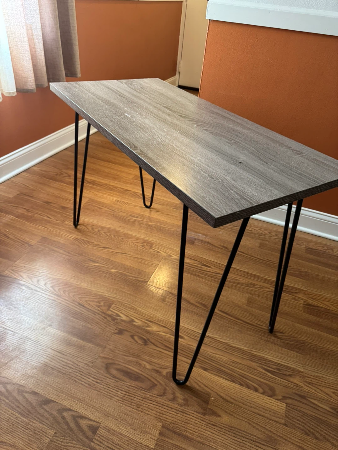 Table with Black Metal Legs - photo 3