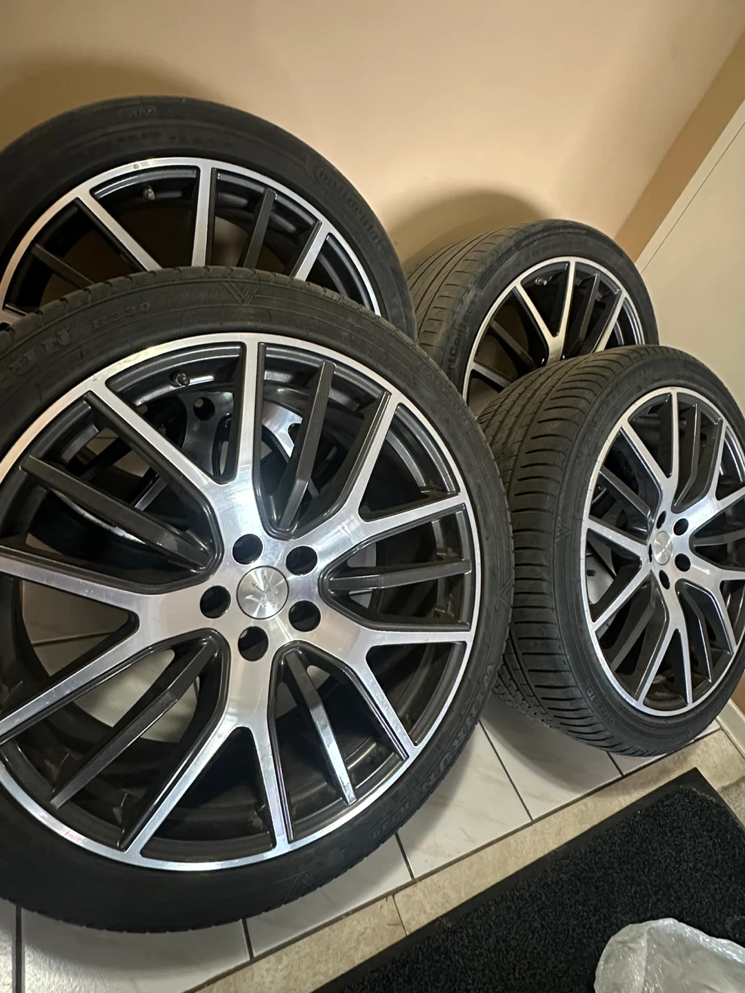 Set of 4 Alloy Wheels with Continental Tires - photo 2