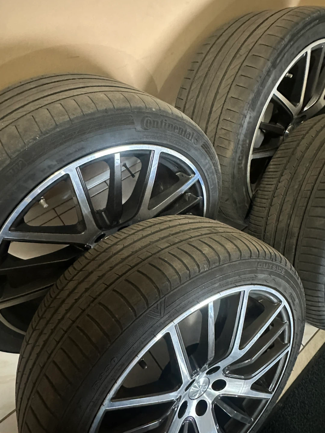 Set of 4 Alloy Wheels with Continental Tires - photo 3