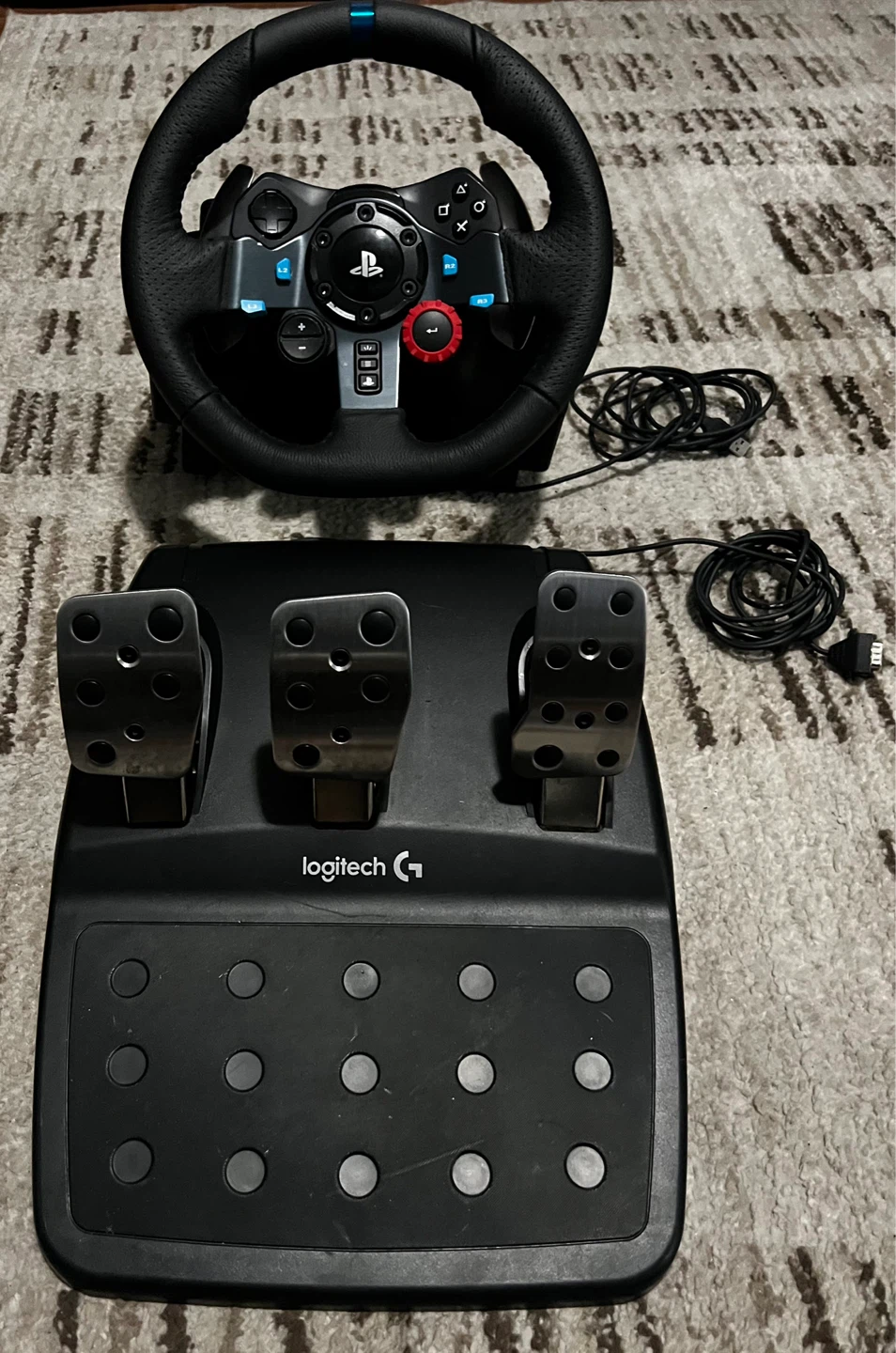 Logitech G923 Racing Wheel and Pedals for PS5/PS4