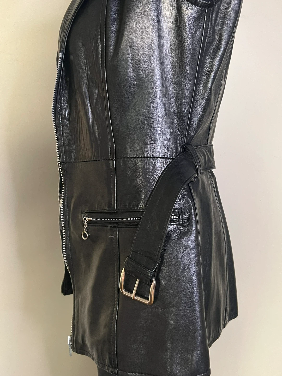 Vent Couver Black Leather Vest - Size M - photo 3