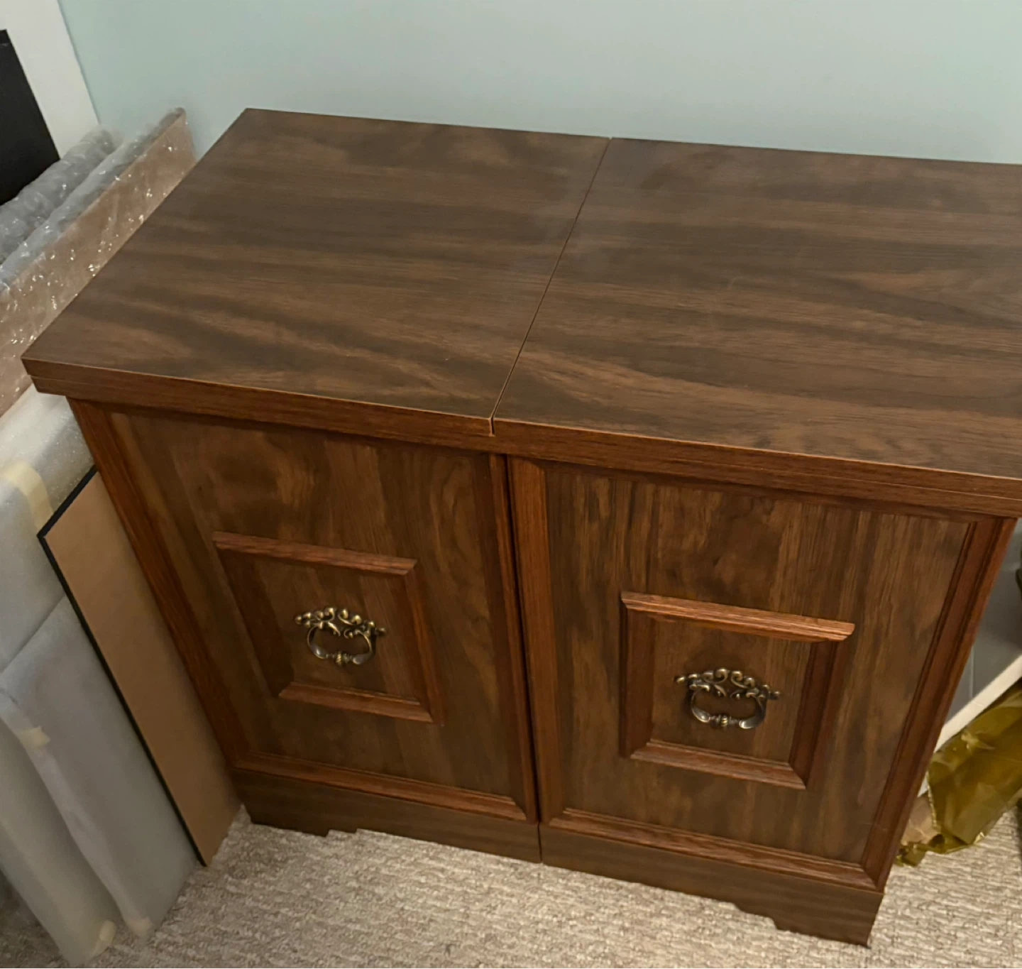 Vintage Sewing Machine Cabinet - photo 3