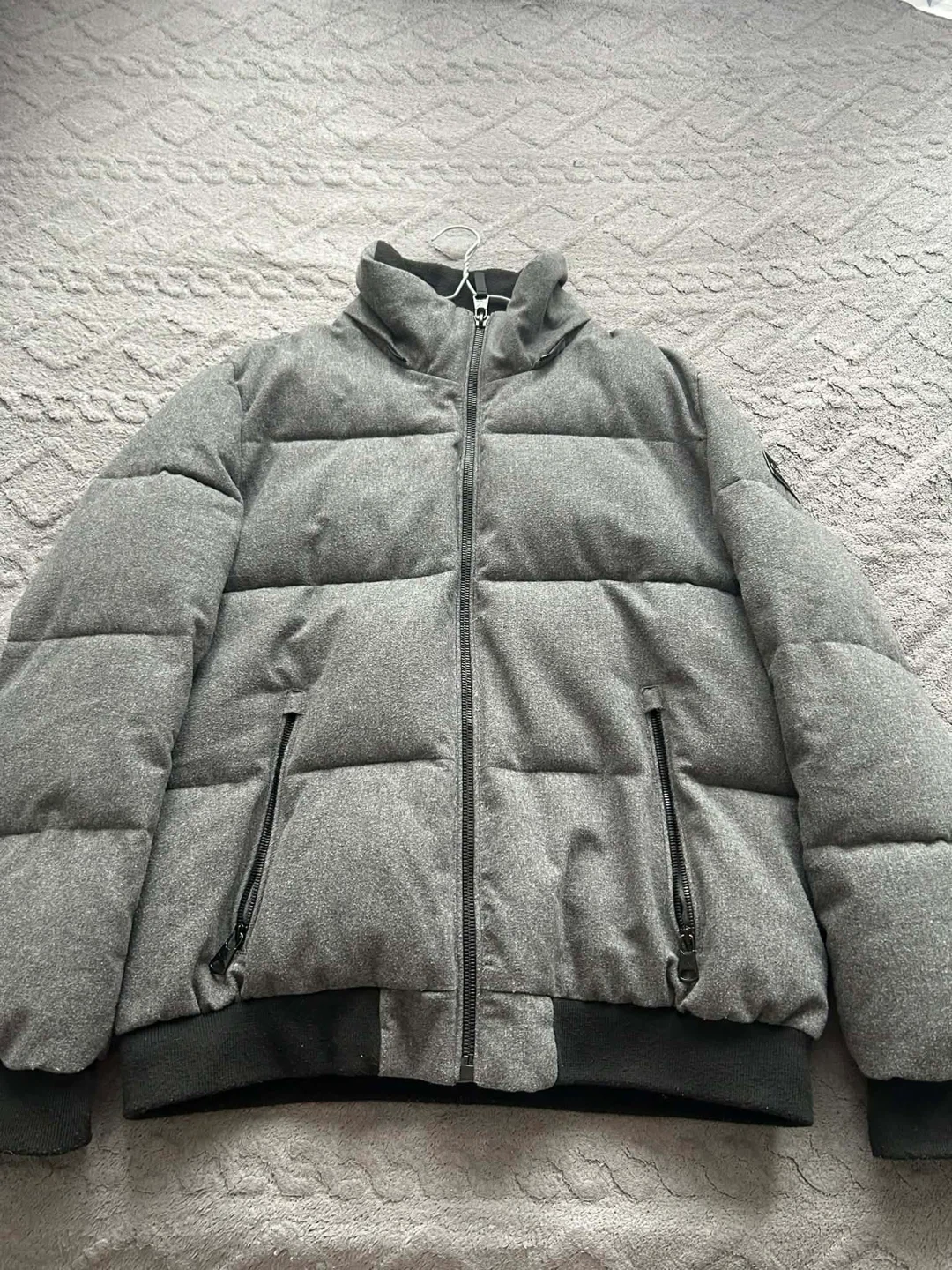 Calvin Klein Grey Puffer Jacket - Size Medium