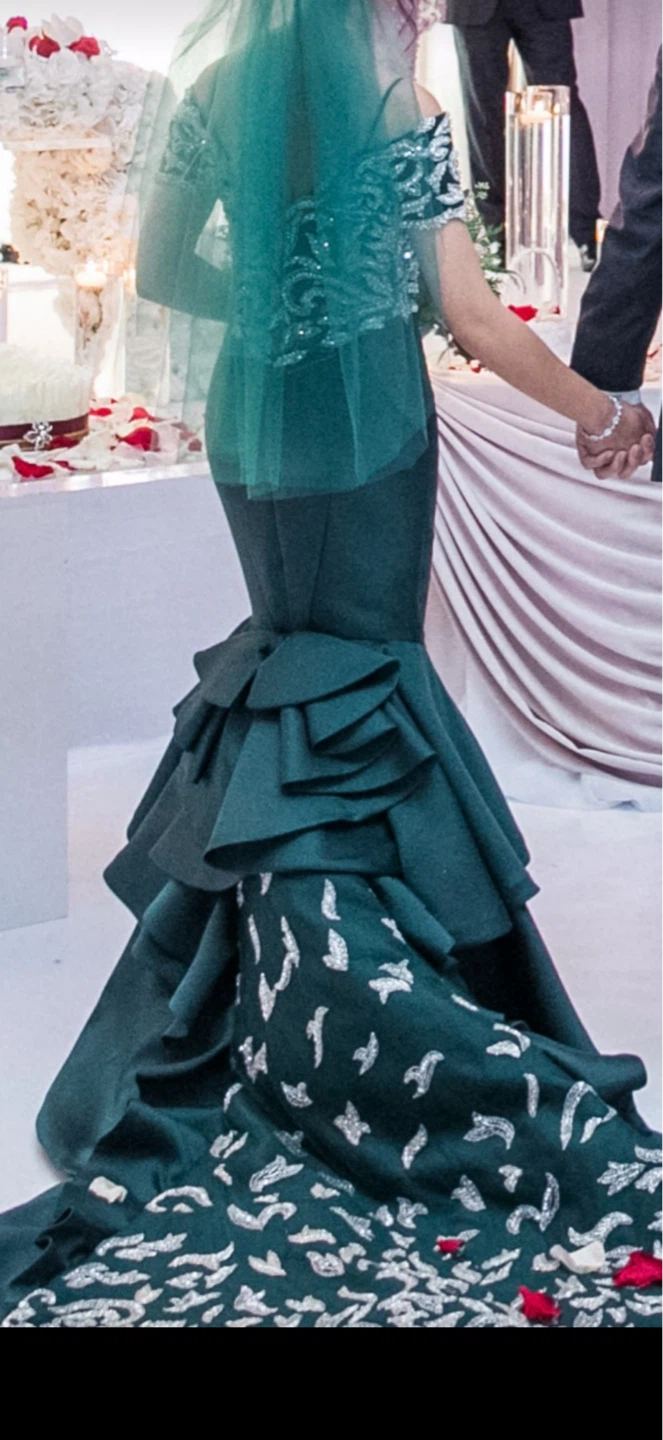 Tarik Ediz Emerald Mermaid Gown with Intricate Beading - photo 3