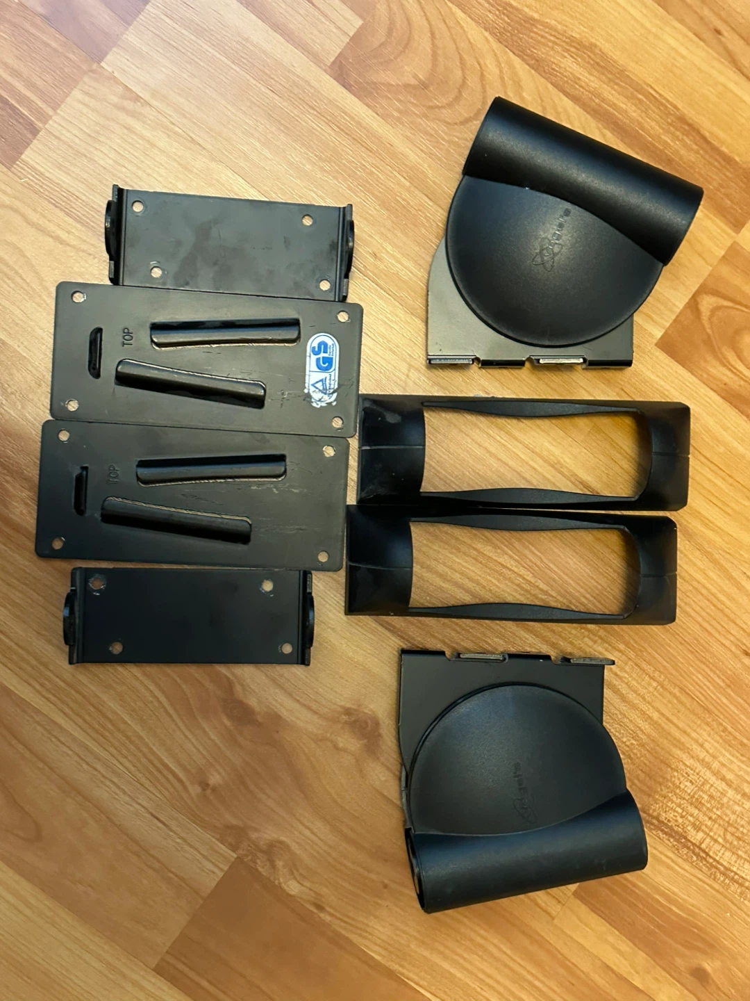 Speaker brackets