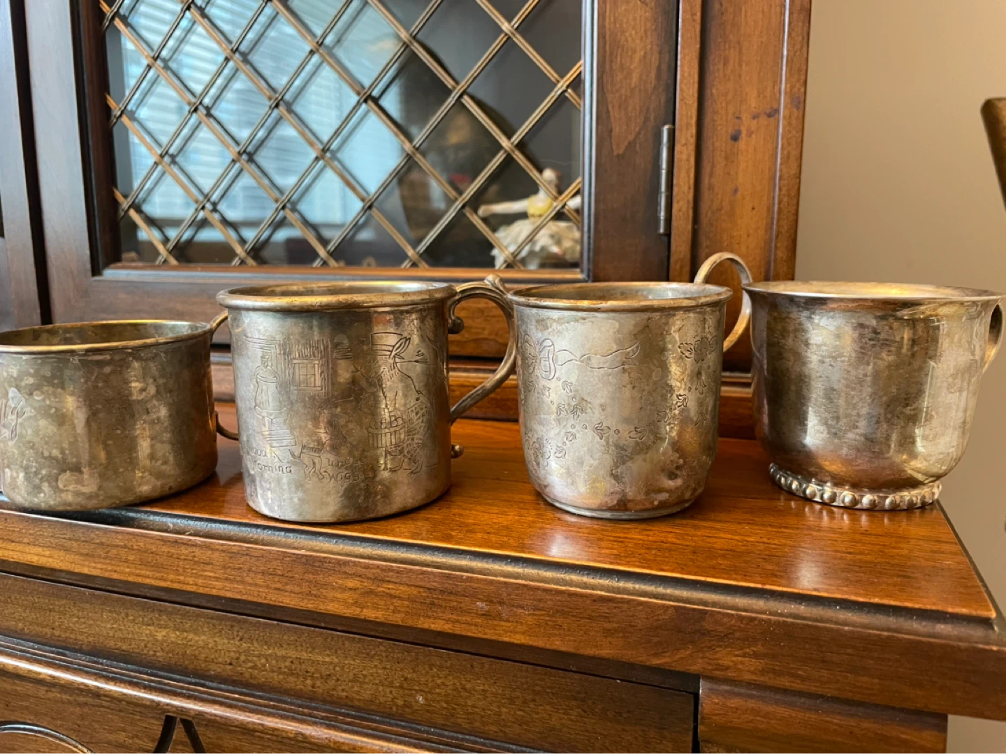 Set of 4 Vintage + Antique Silver Plated Child Cups - photo 2
