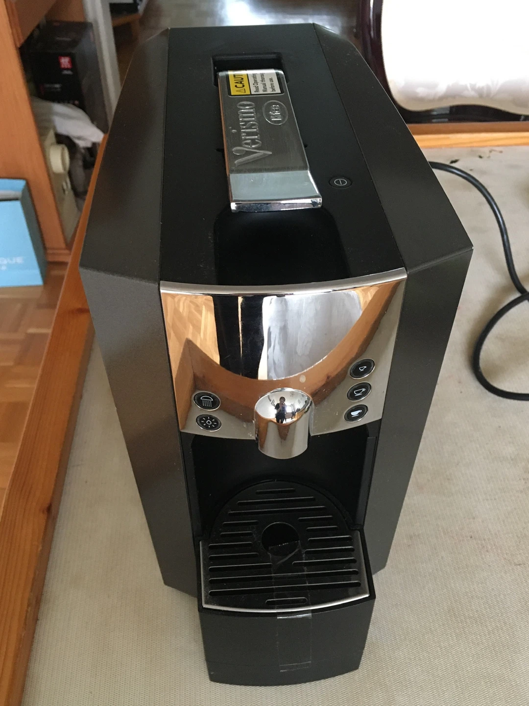Preowned Starbucks Verismo Black Coffee Maker Machine Pods
