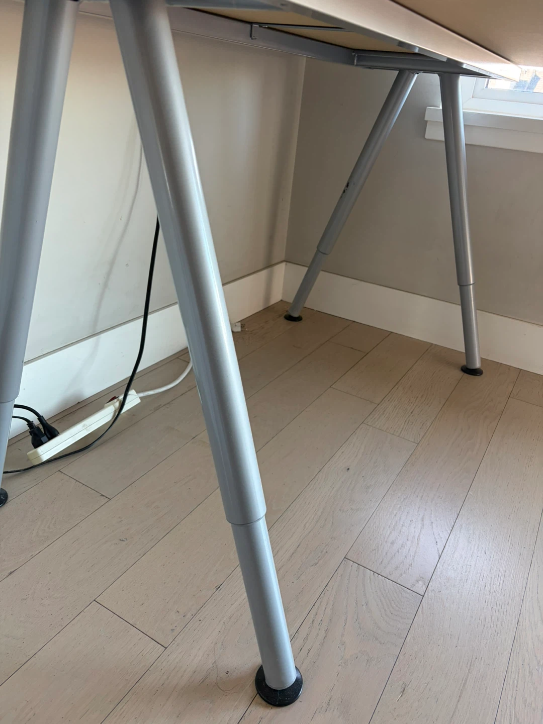 IKEA height adjustable table desk - photo 3