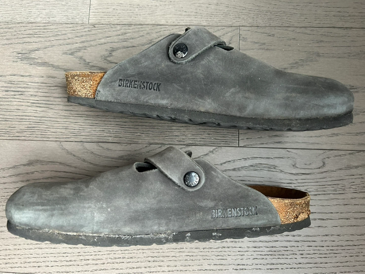 Minor wear & tear - Women’s Birkenstock Suede Size 40 - photo 2