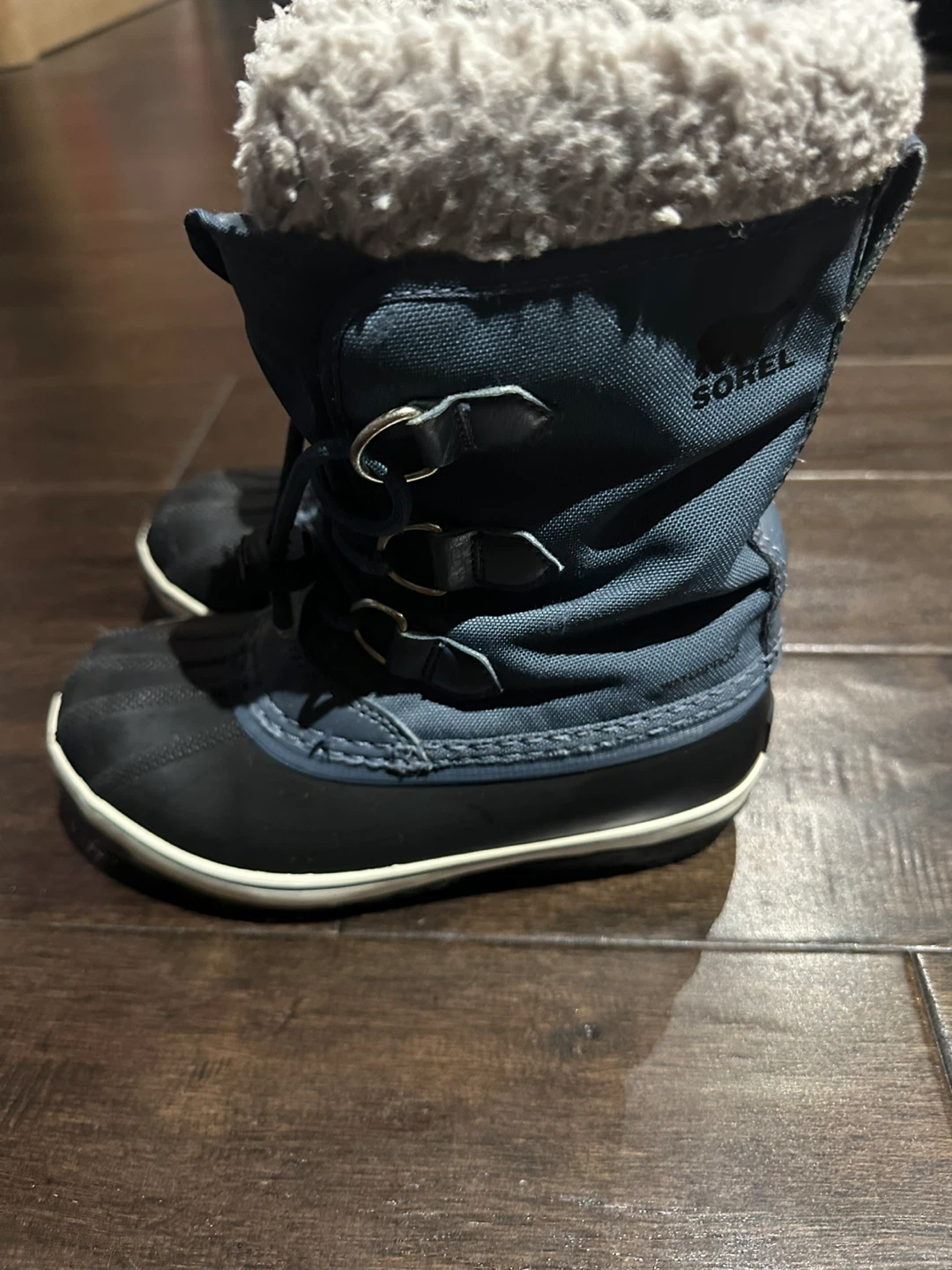Kids Sorel Winter Boots Size 1 - photo 2