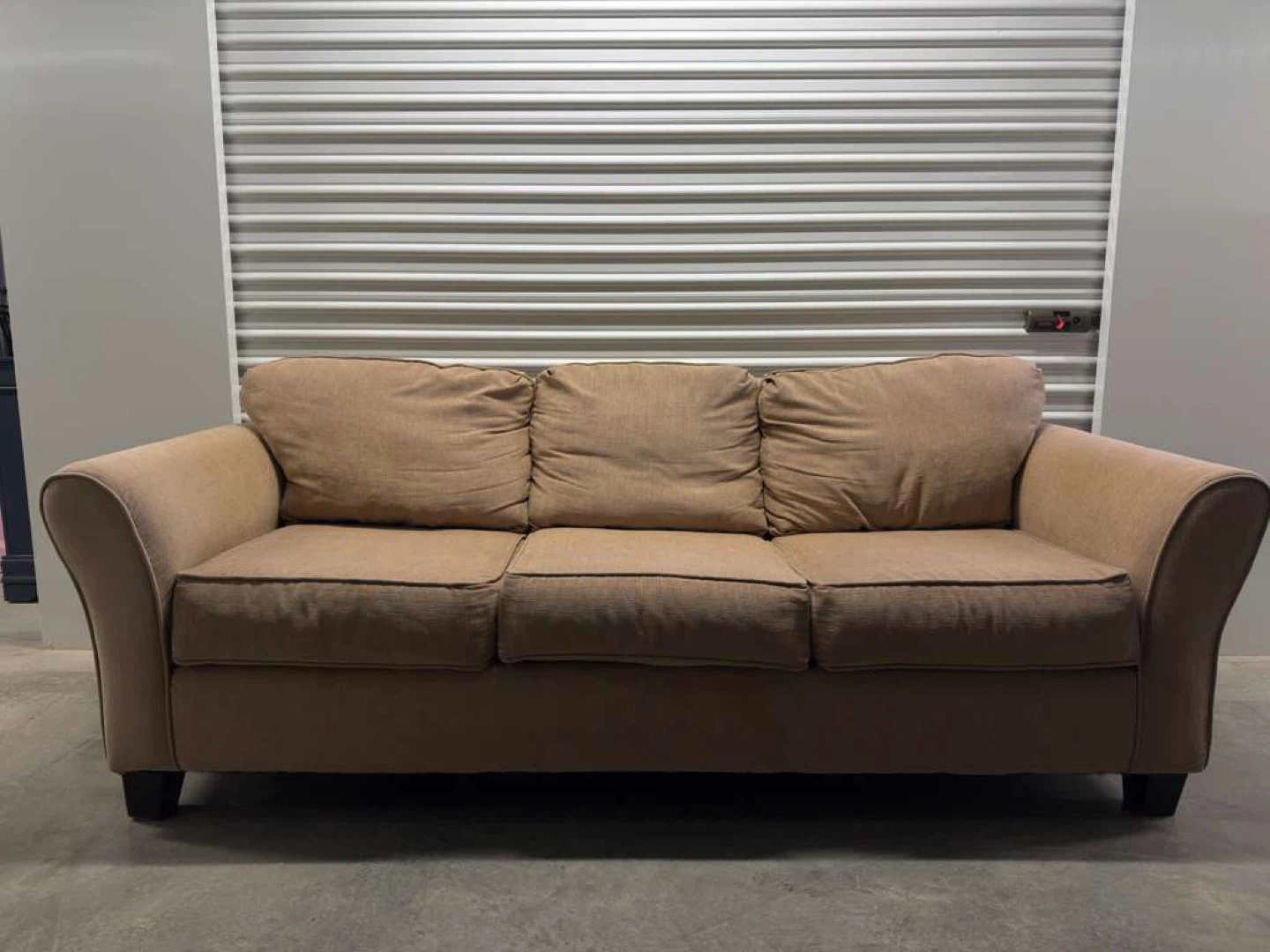 🚨Free Sofa