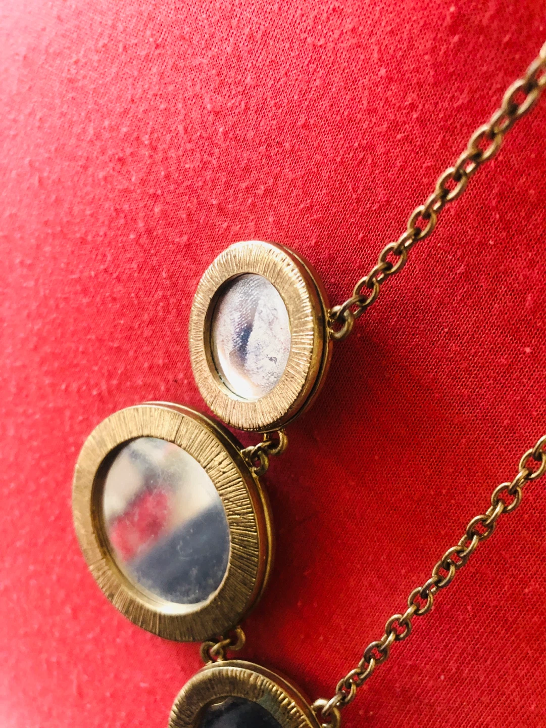 Statement Necklace with Bronze-Tone Chain and Faceted Gems - photo 3