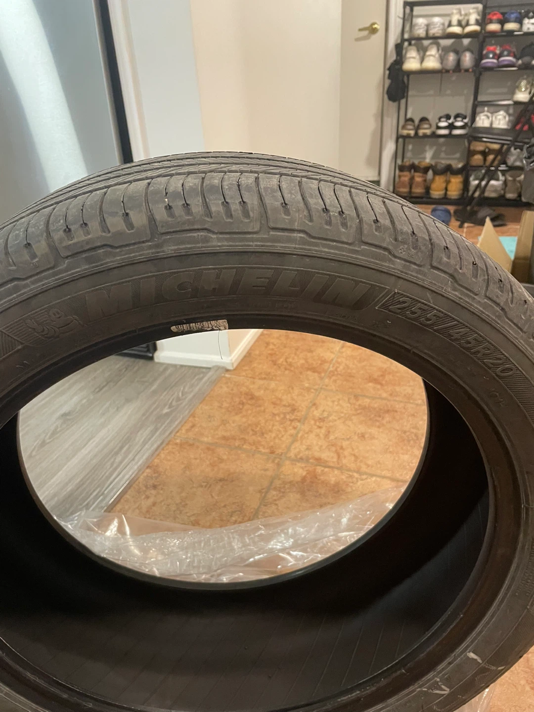 Michelin Tire 255/45R20 - photo 2