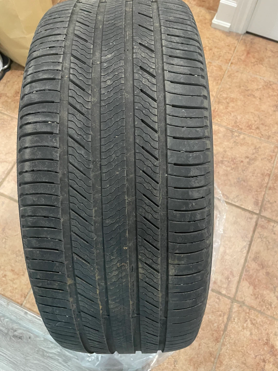 Michelin Tire 255/45R20 - photo 5