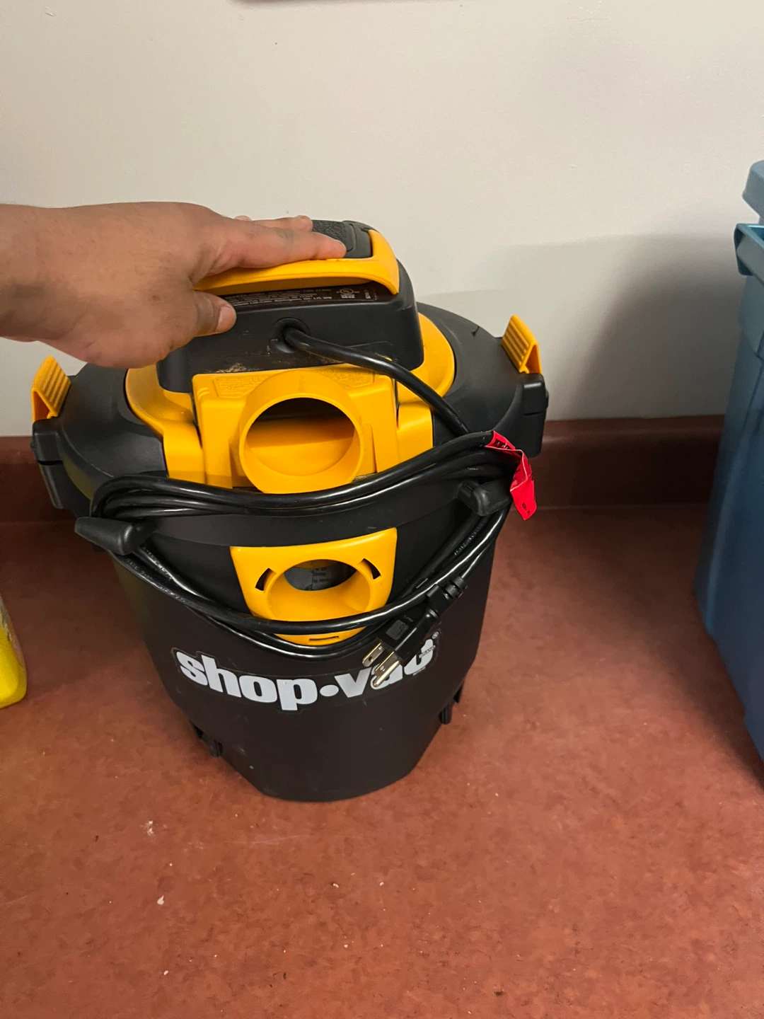 Shop-Vac 5 Gallon 2.0 HP Wet/Dry Vacuum - photo 5