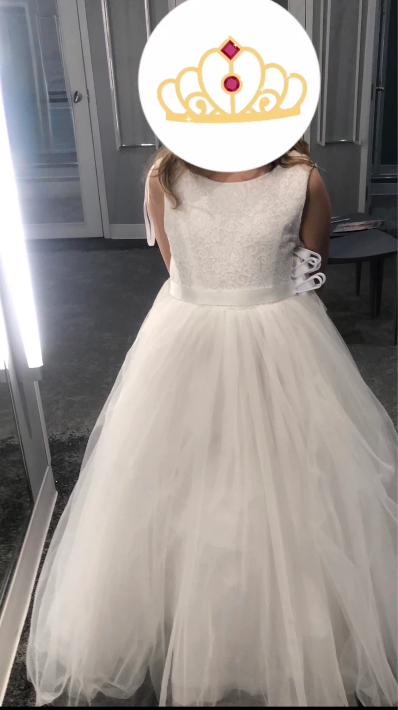 David's Bridal White Communion/Flower Girl Dress Size 8
