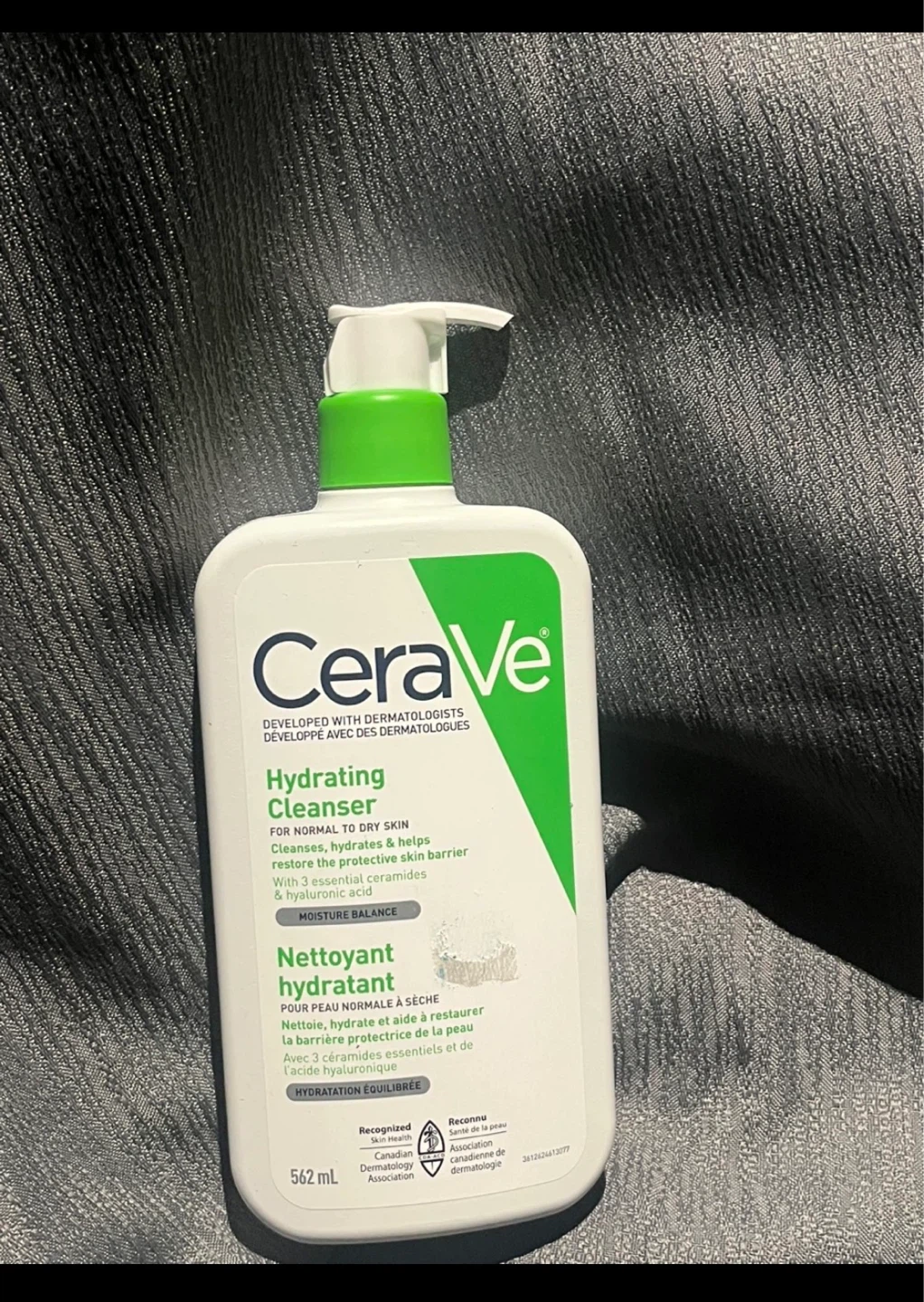 CeraVe Hydrating Cleanser for Normal to Dry Skin - 562 mL