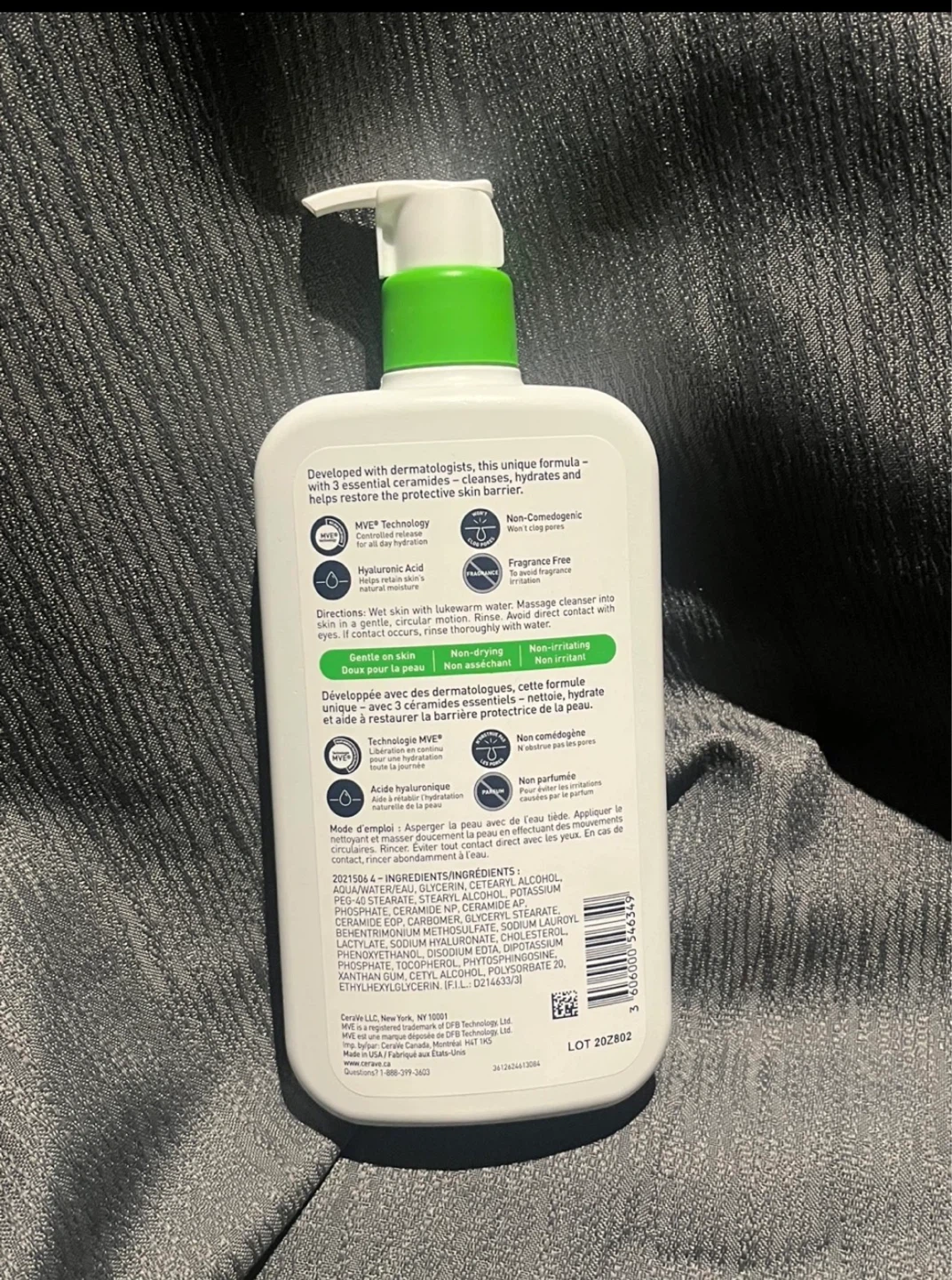 CeraVe Hydrating Cleanser for Normal to Dry Skin - 562 mL - photo 2