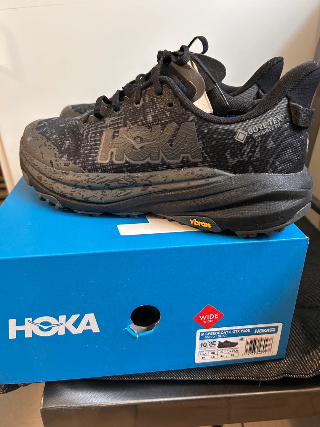 Hoka Men Speedgoat 6 GTX running shoes