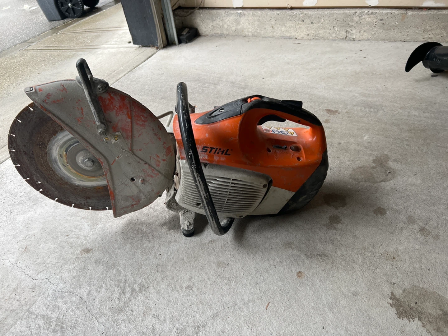 Stihl TS 420 Cut-Off Saw - photo 2