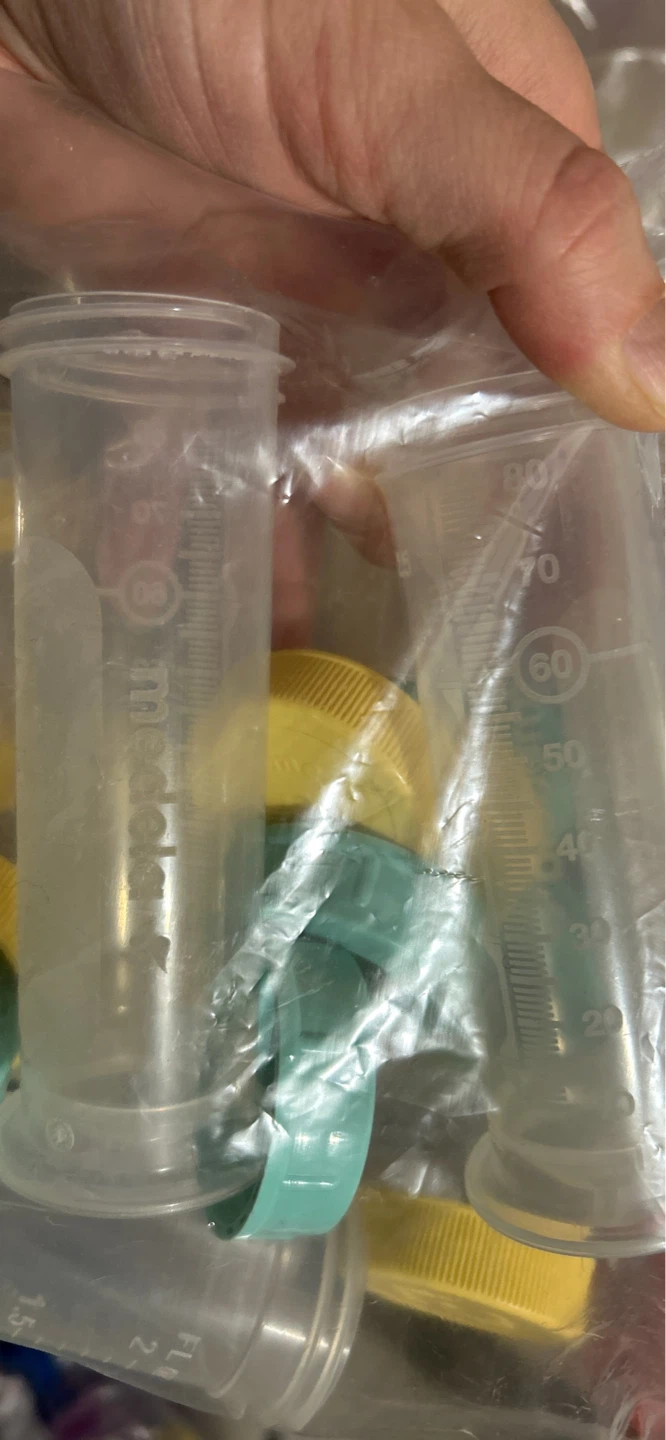 Medela Bottles and Parts - photo 3