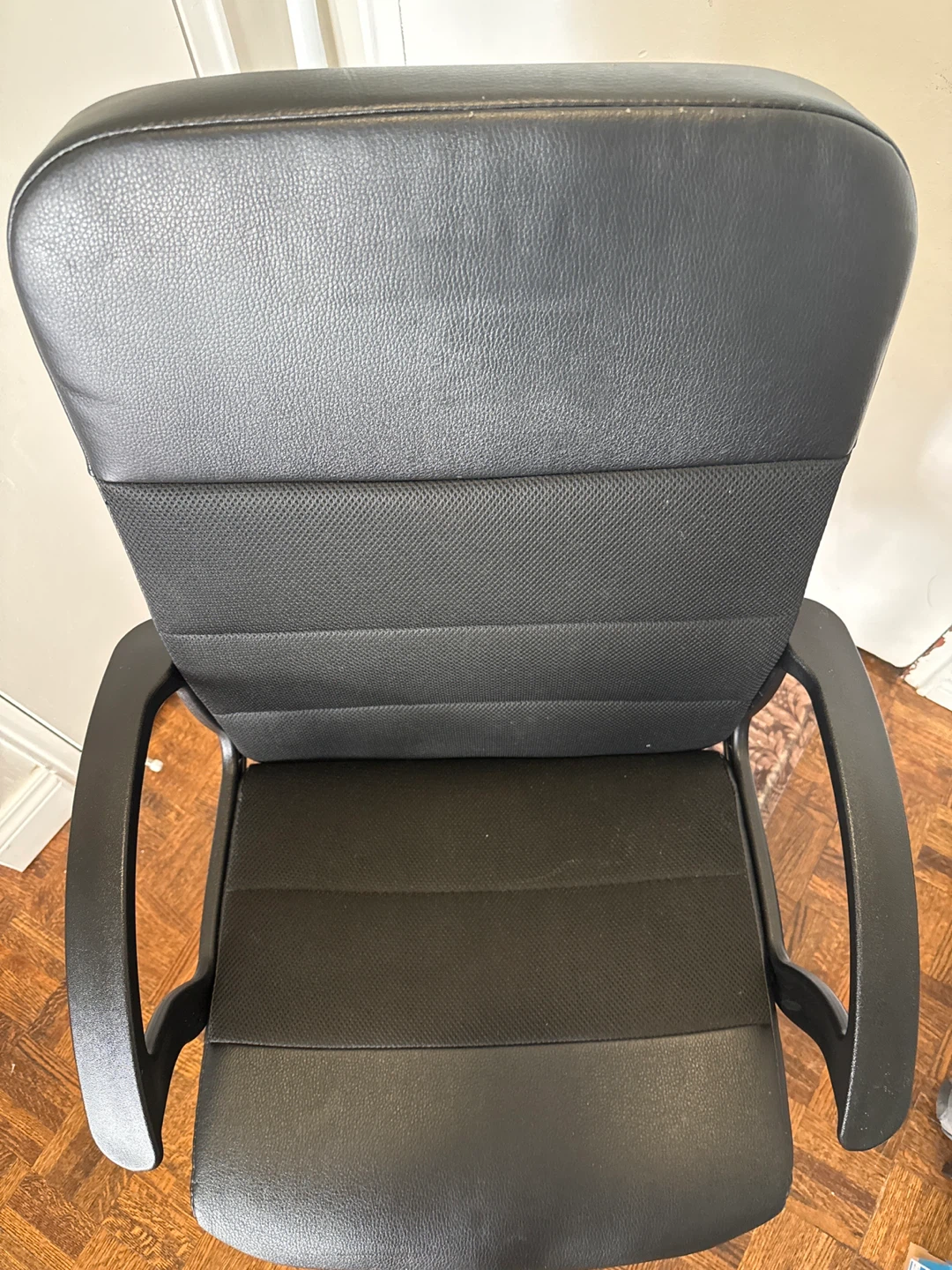 Black Office Chair - photo 3