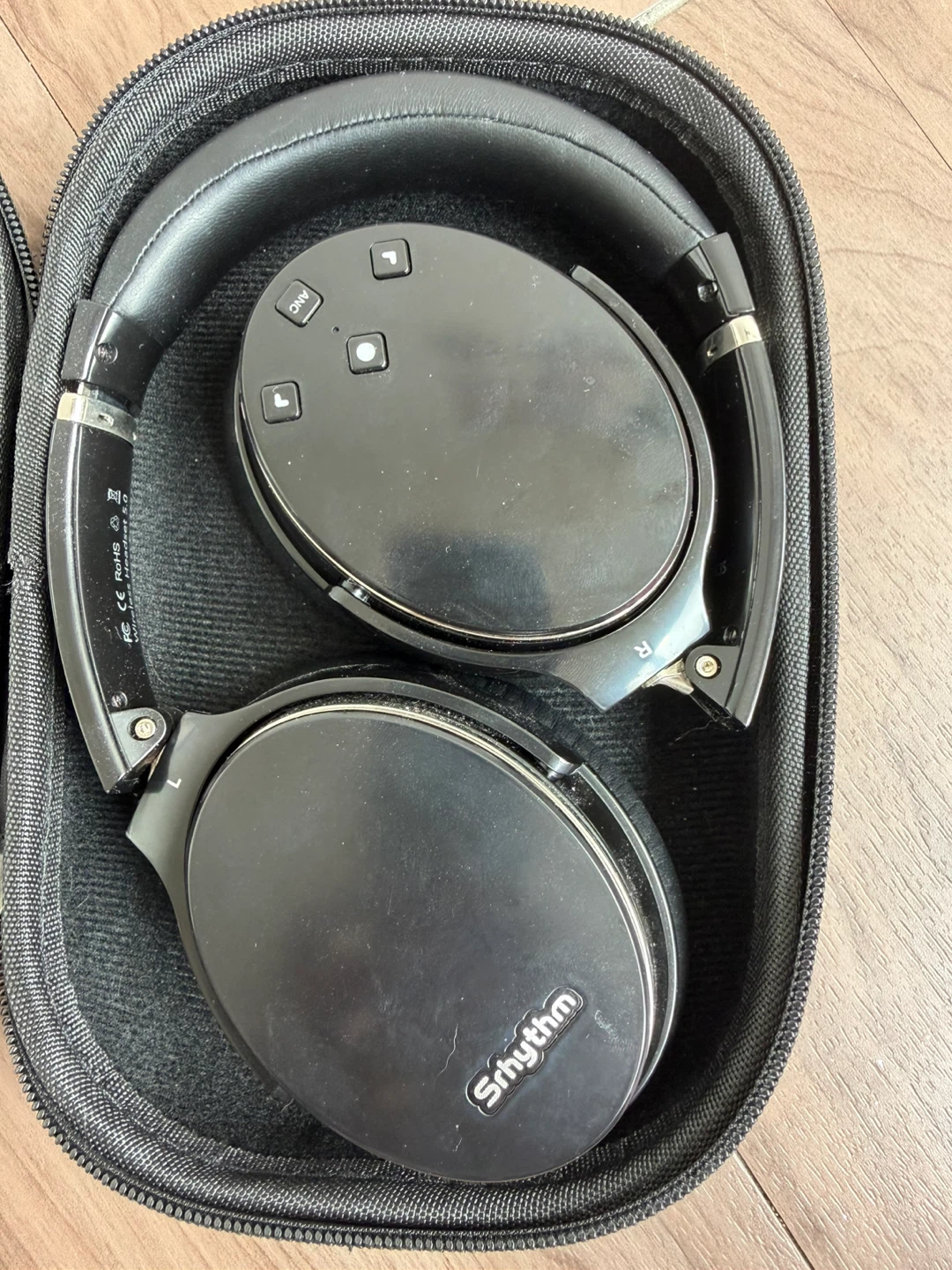 SRhythm Black Over-Ear Headphones with Case - photo 3