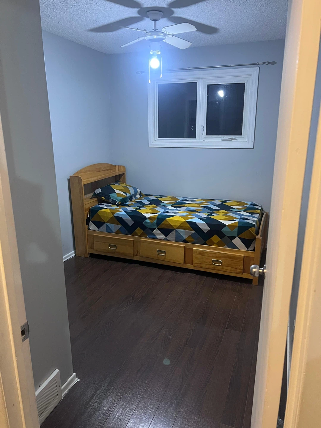 Private Furnished room for rent - photo 2