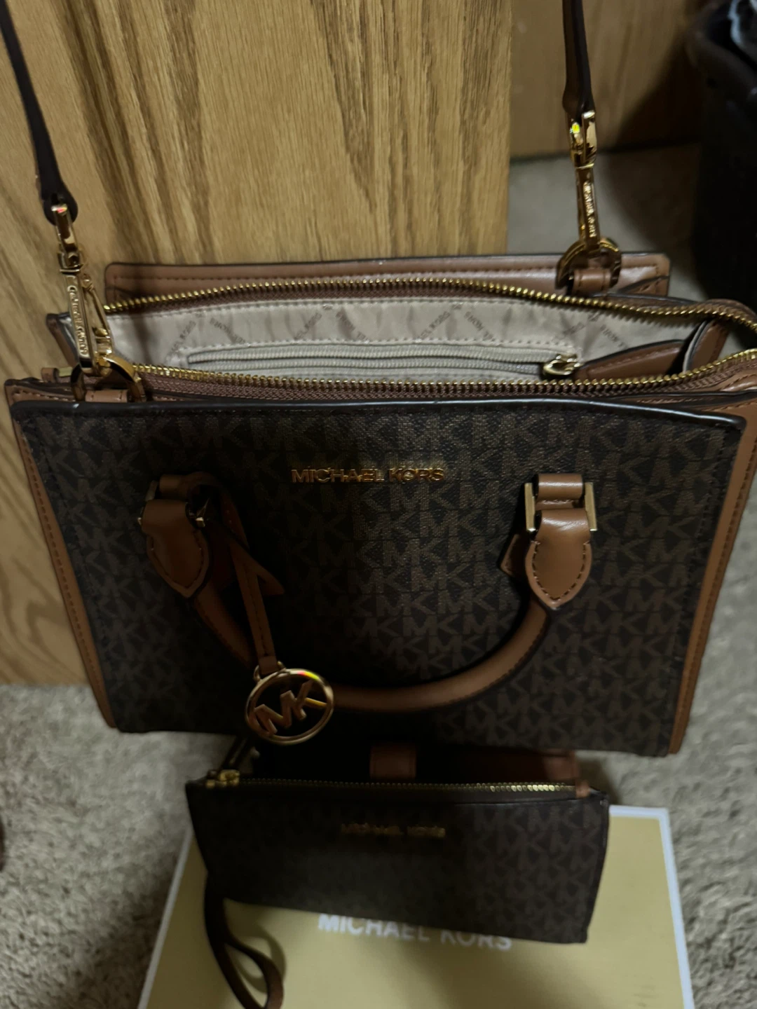 Michael Kors MK Signature Logo Satchel & Wallet Set - photo 3
