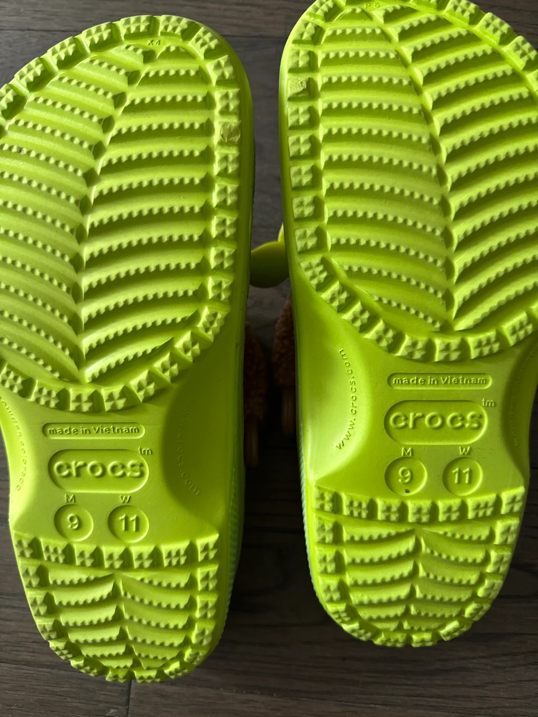 Crocs Shrek Clog Shoes Size 9-11 - photo 2