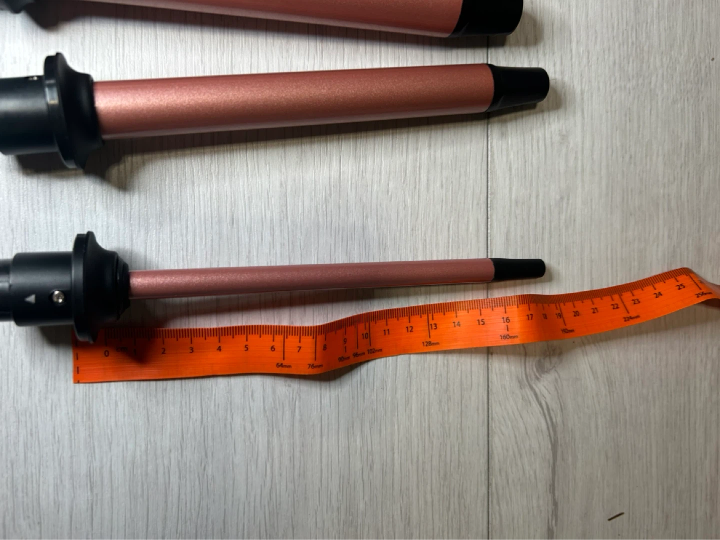 Interchangeable Hair Curler Set with 5 Barrels - photo 3