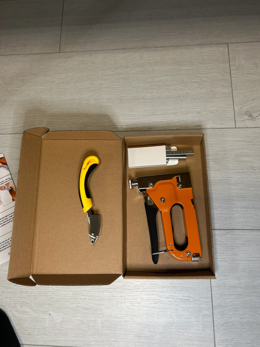Staple Gun Kit
