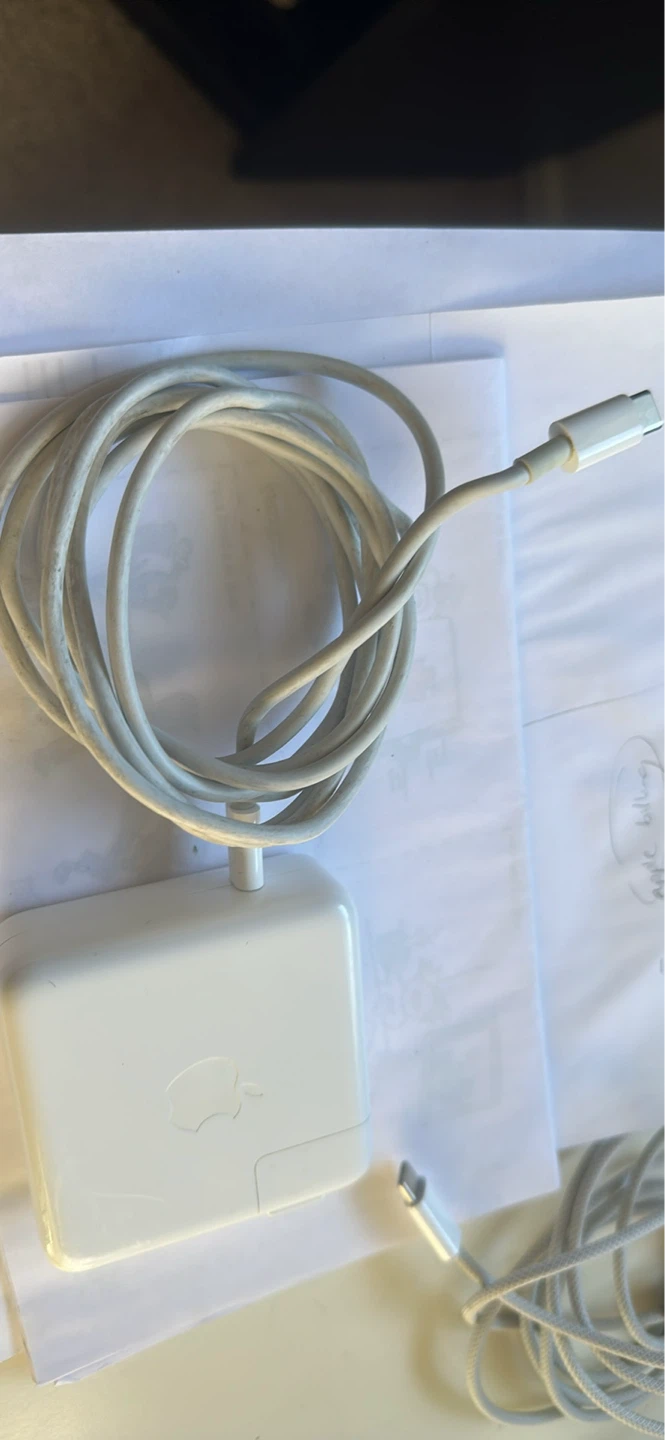 Apple 45W MagSafe Power Adapter - photo 2