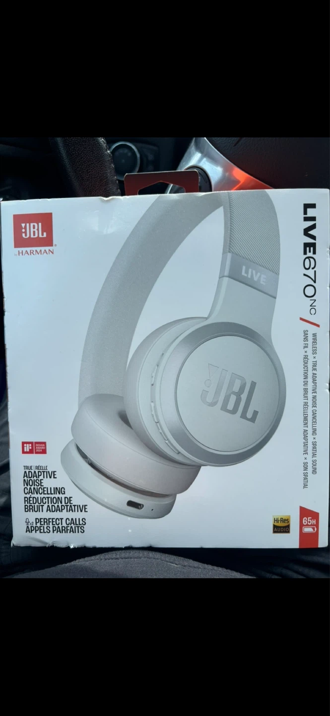 JBL LIVE 670NC Wireless Noise Cancelling Headphones