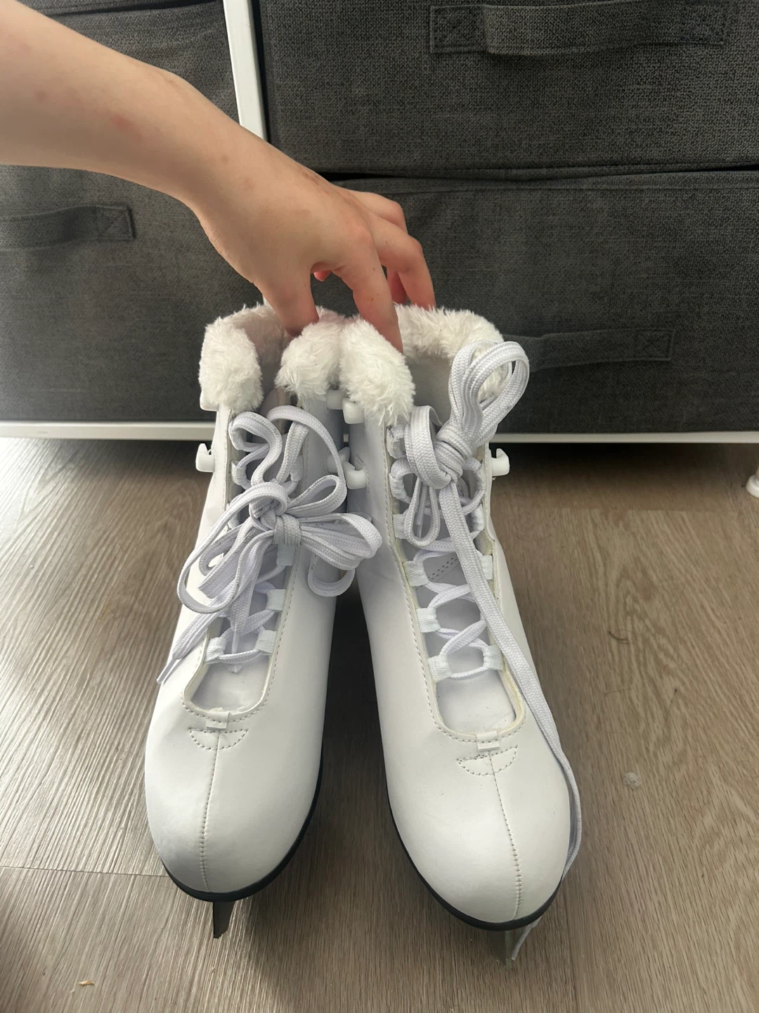 Ice Skates! Womens