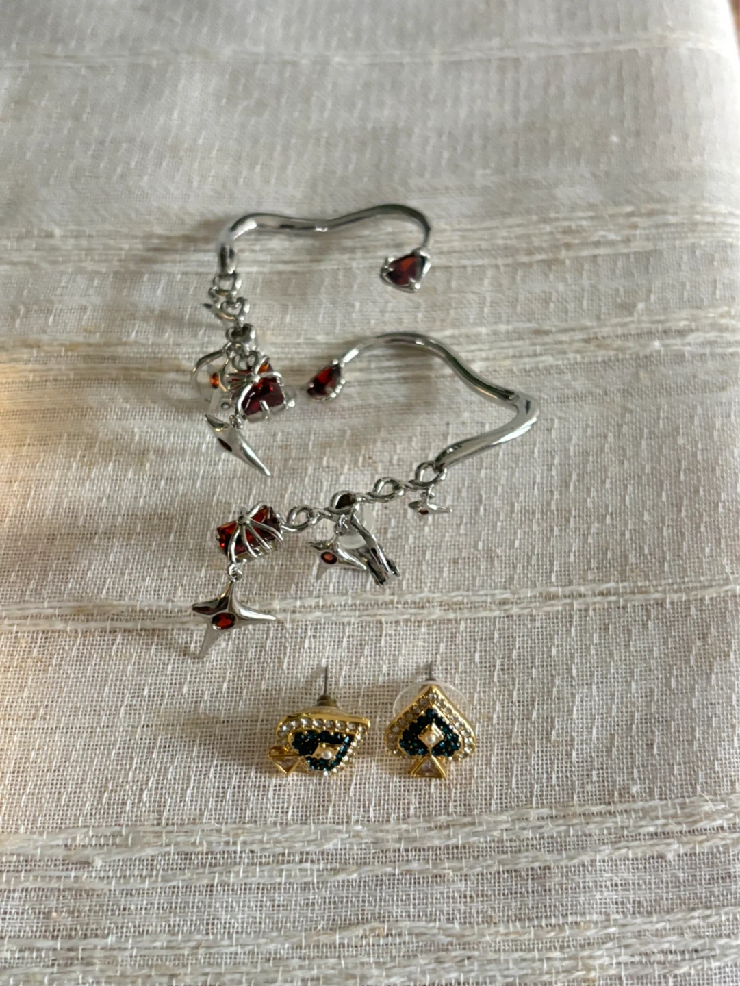 Ear Climber and Stud Earrings Set
