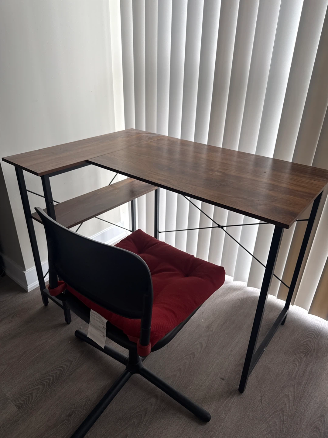 L-Shaped Corner Desk with Shelving - photo 2